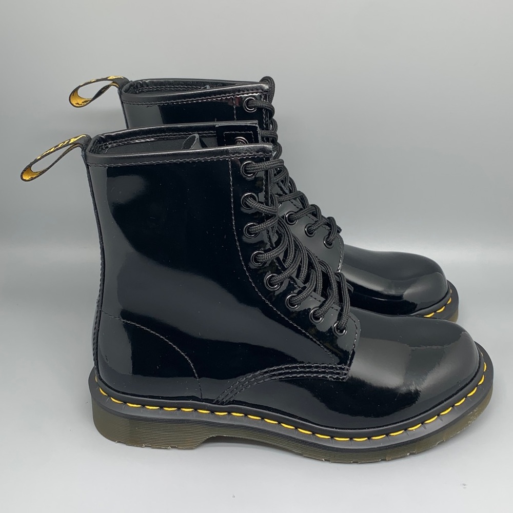Dr. Martens 11821 Black Patent Leather 8‑Eye Combat Boots Women’s Sz 8 US EU 39